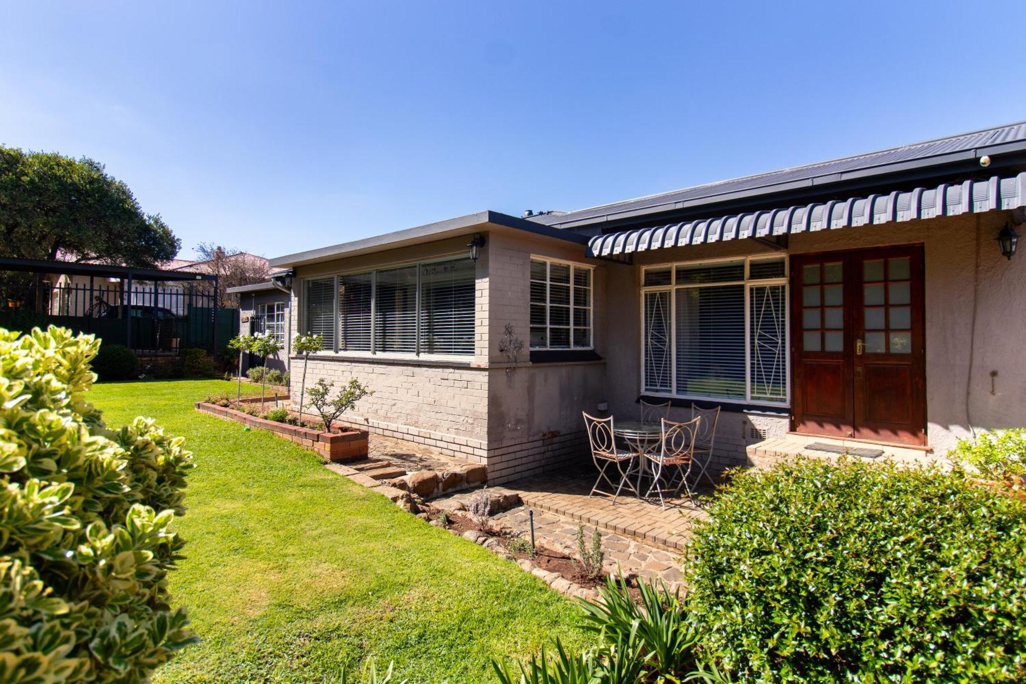 Glenmore Guesthouse Bloemfontein Exterior photo